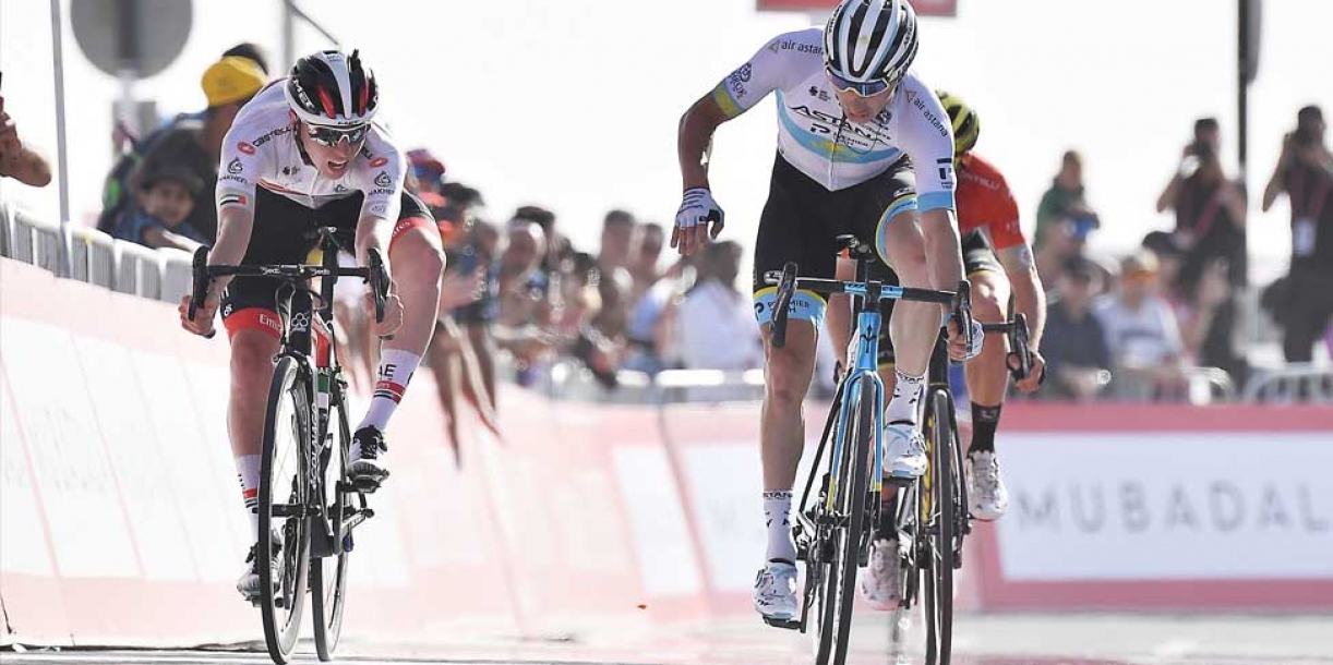 Emirati Arabi Uniti Tour: Tadej Pogacar vince la quinta tappa, Adam Yates mantiene la maglia rossa